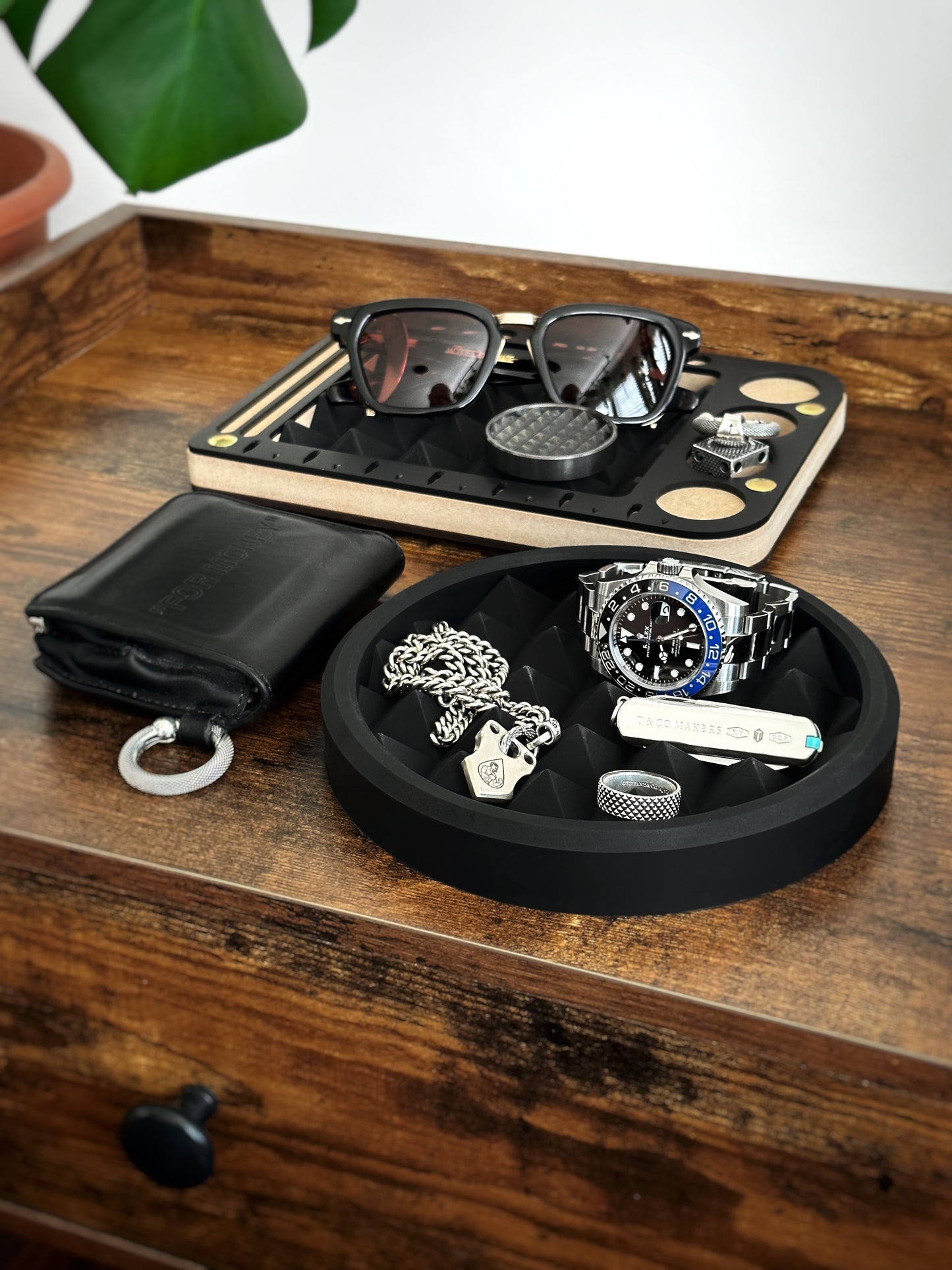 Round Curator Tray