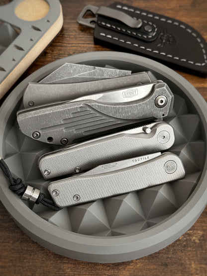 Round Curator Tray